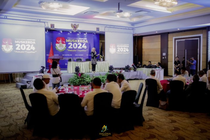 HALOSYM (166 of 535)